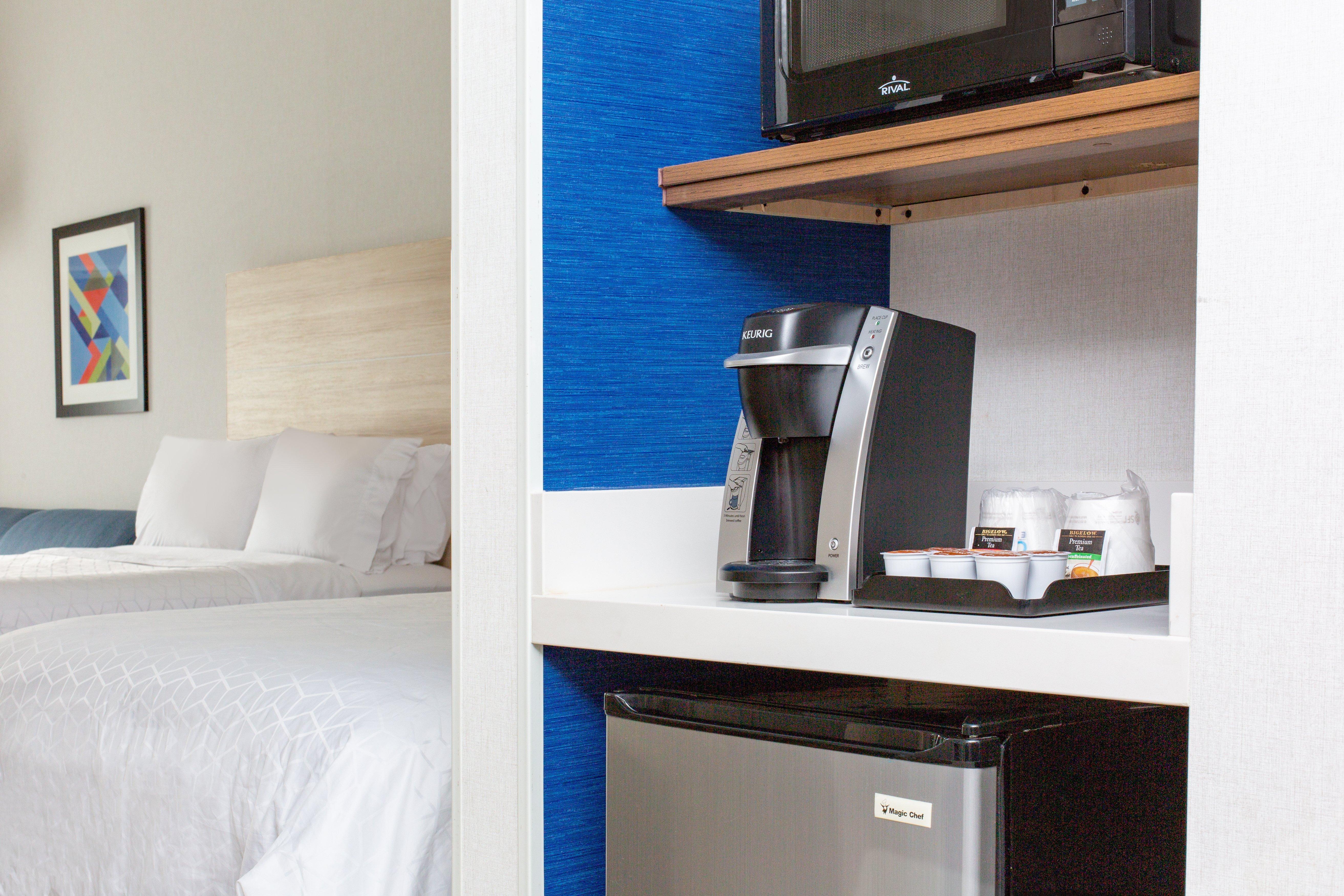 Holiday Inn Express Ontario By Ihg Creekside Exterior photo