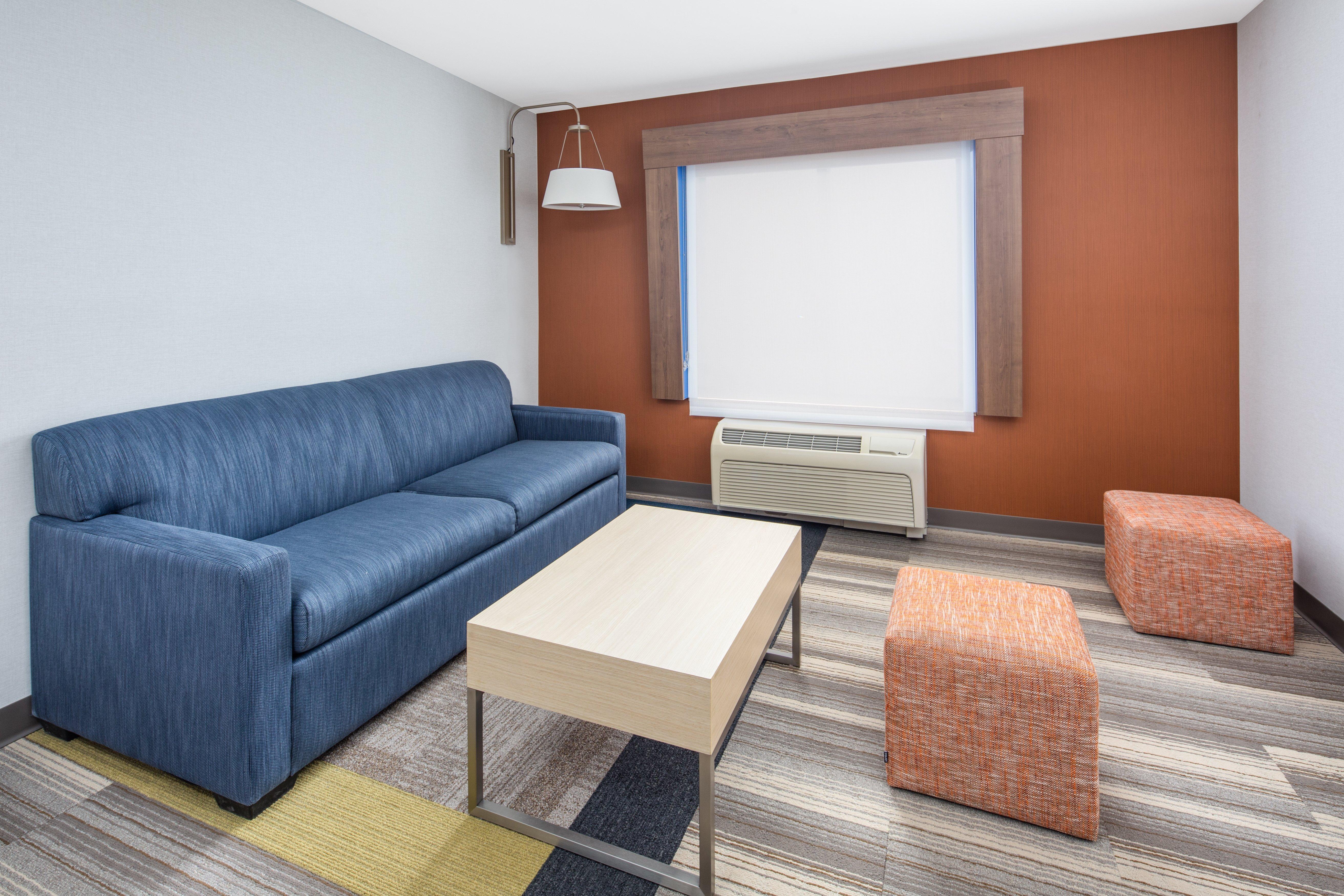 Holiday Inn Express Ontario By Ihg Creekside Exterior photo