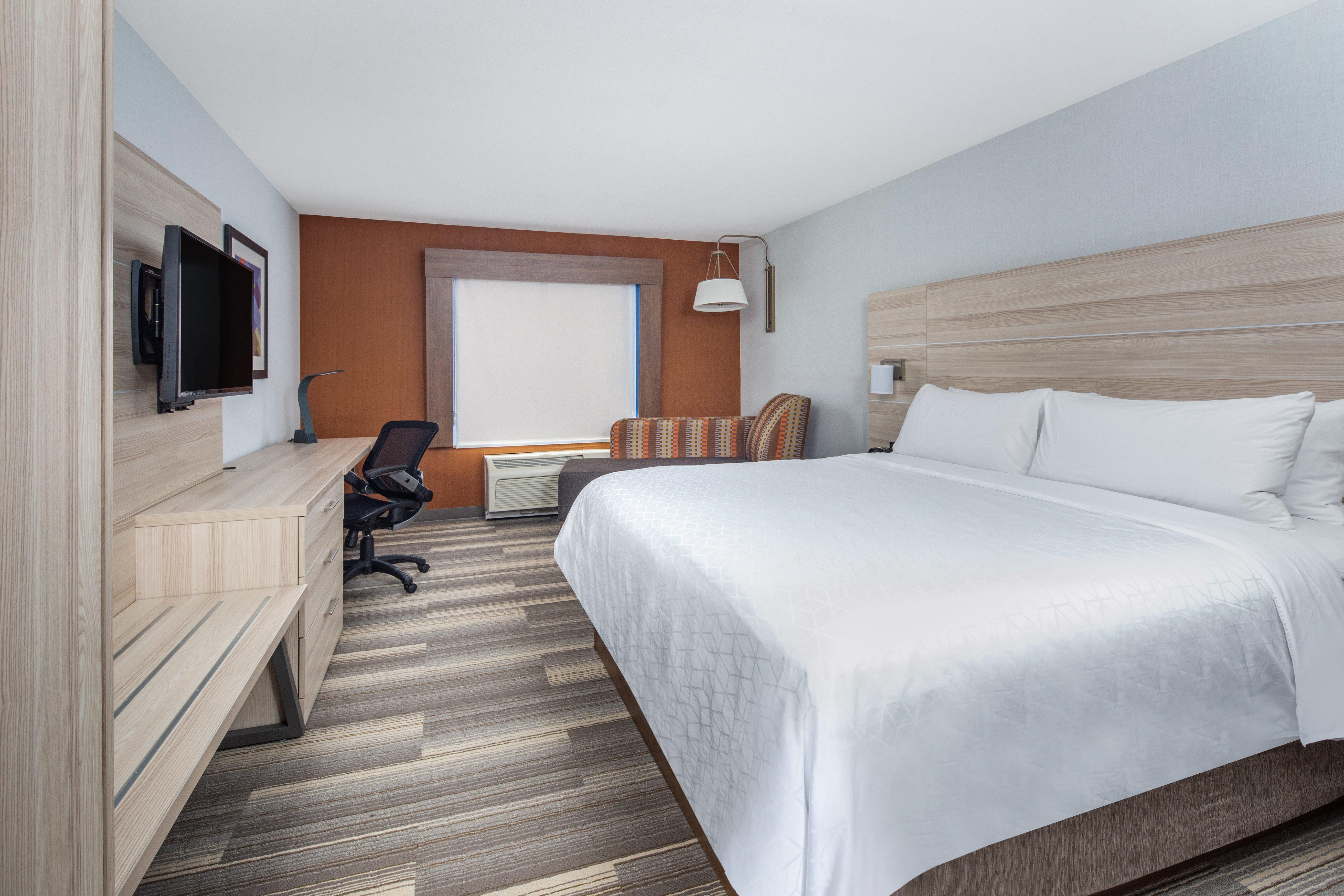Holiday Inn Express Ontario By Ihg Creekside Exterior photo