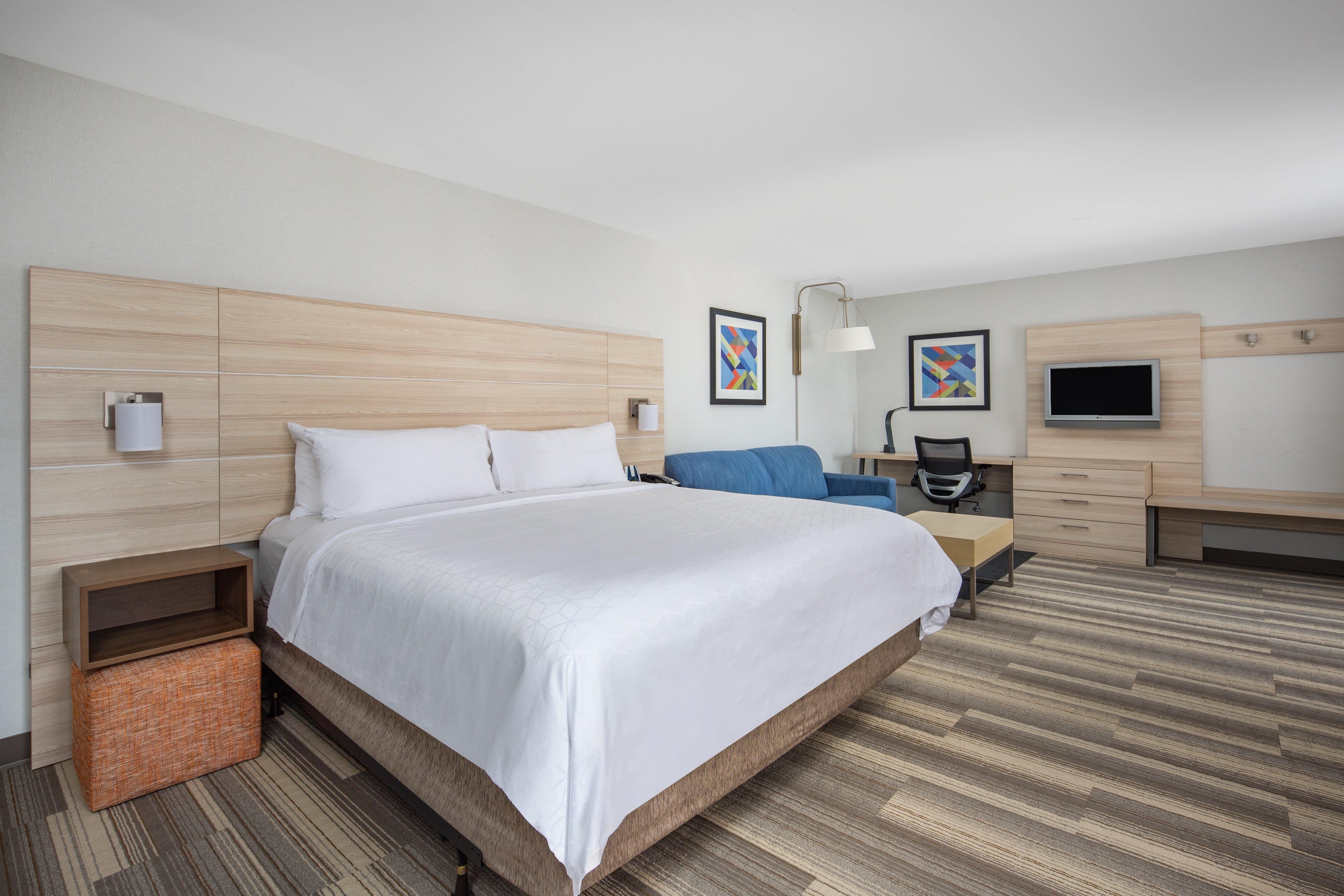 Holiday Inn Express Ontario By Ihg Creekside Exterior photo