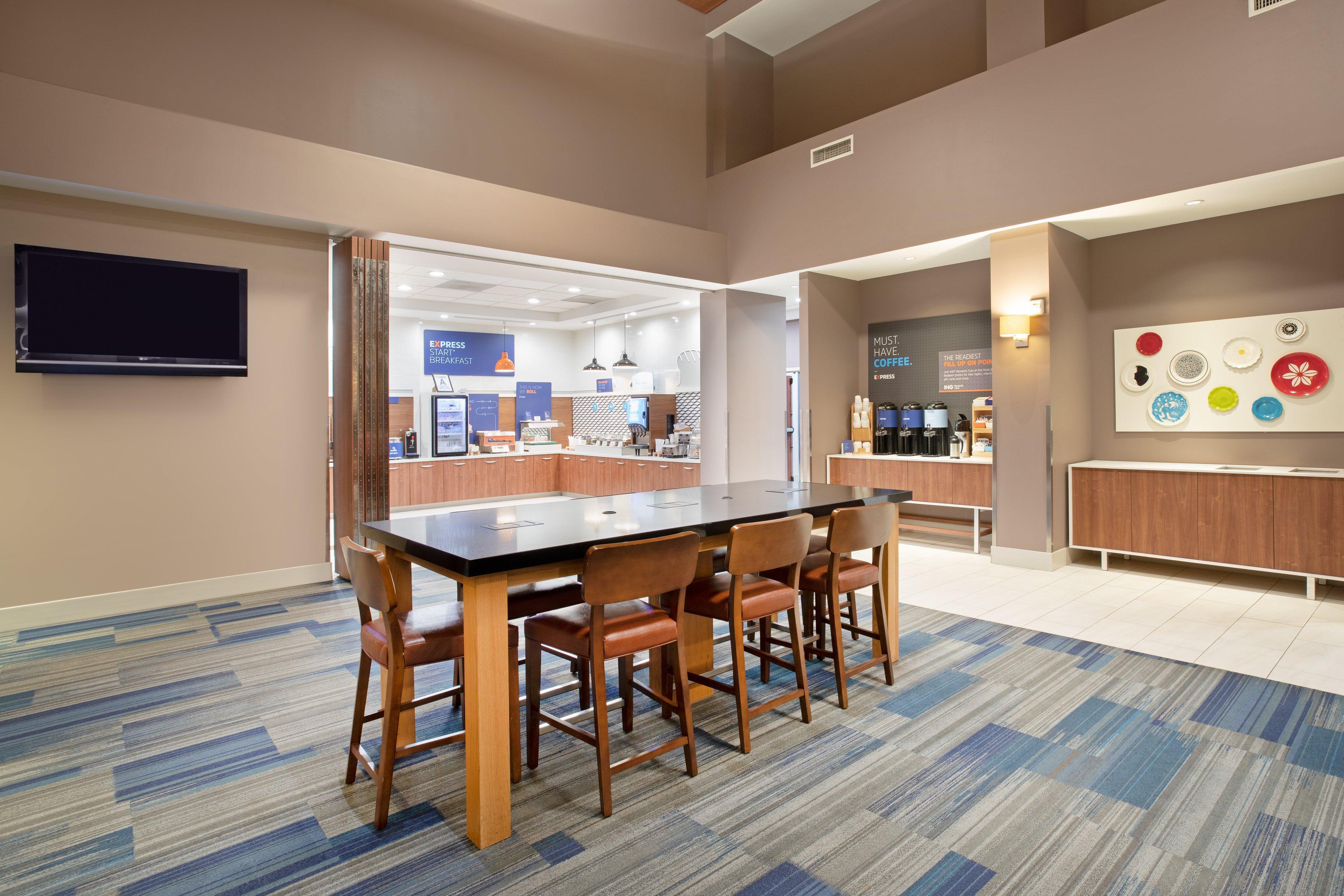 Holiday Inn Express Ontario By Ihg Creekside Exterior photo