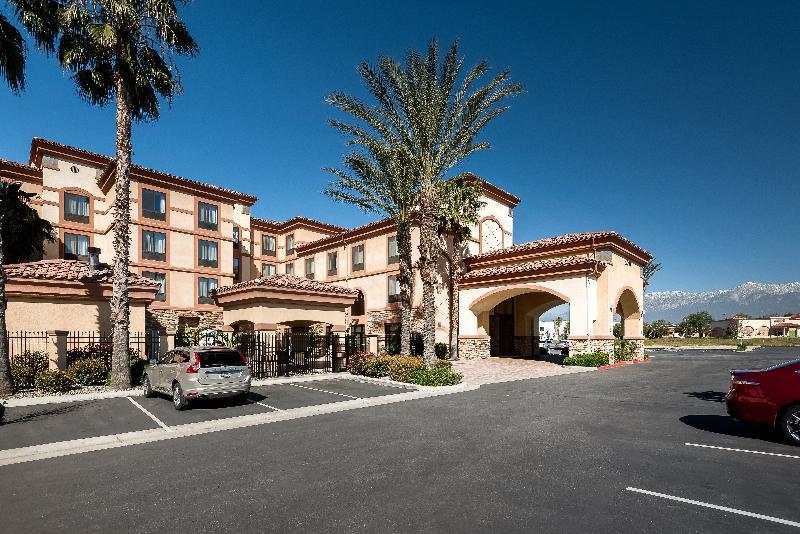 Holiday Inn Express Ontario By Ihg Creekside Exterior photo